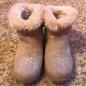 Cat & Jack Dot Fur Boots
